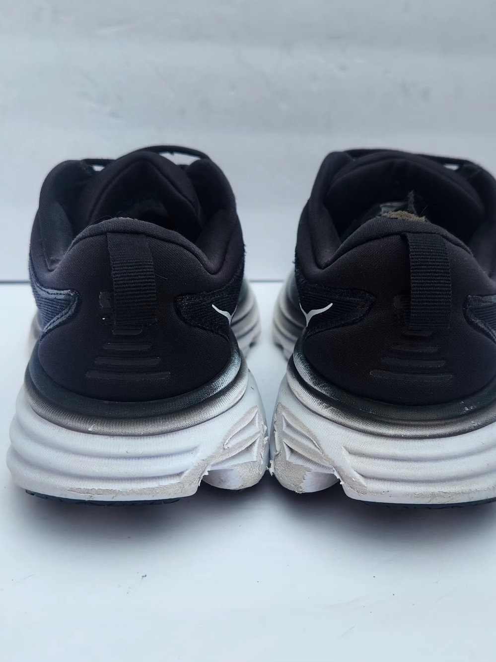 Hoka Bondi 8 Women's Black and White Cushion Running Shoes Size 7D - Picture 6 of 9
